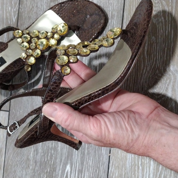 White House Black Market brown leather python print sandals. Size 8.5. mint - Picture 4 of 12